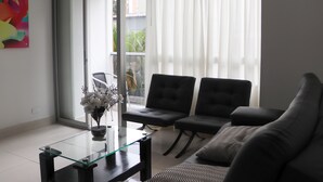 Family Apartment (Koral 201) | Living area - Moblat Apartamentos (Medellín)