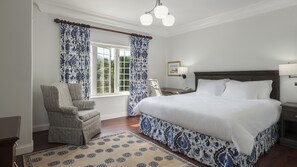 Deluxe Room | Premium bedding, in-room safe, individually decorated - The Oxford House (Pembroke Parish)