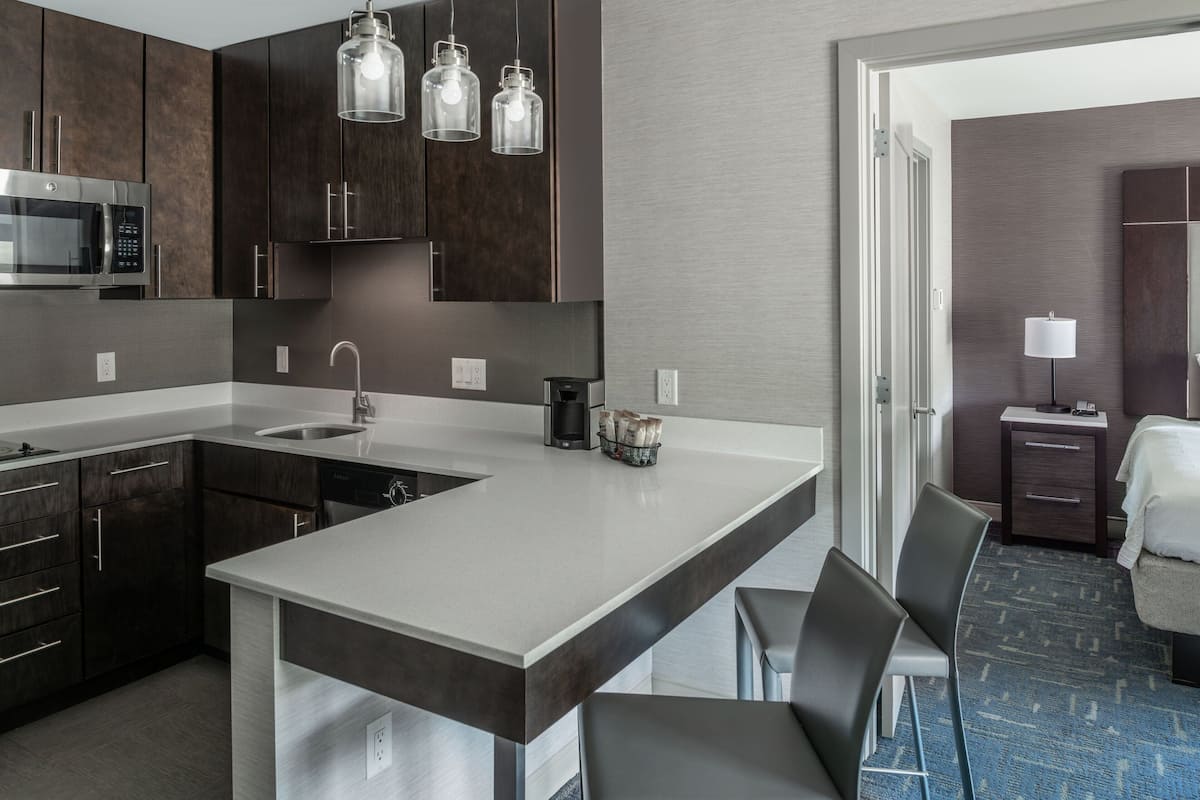 Suite, 1 Bedroom | Private kitchen
