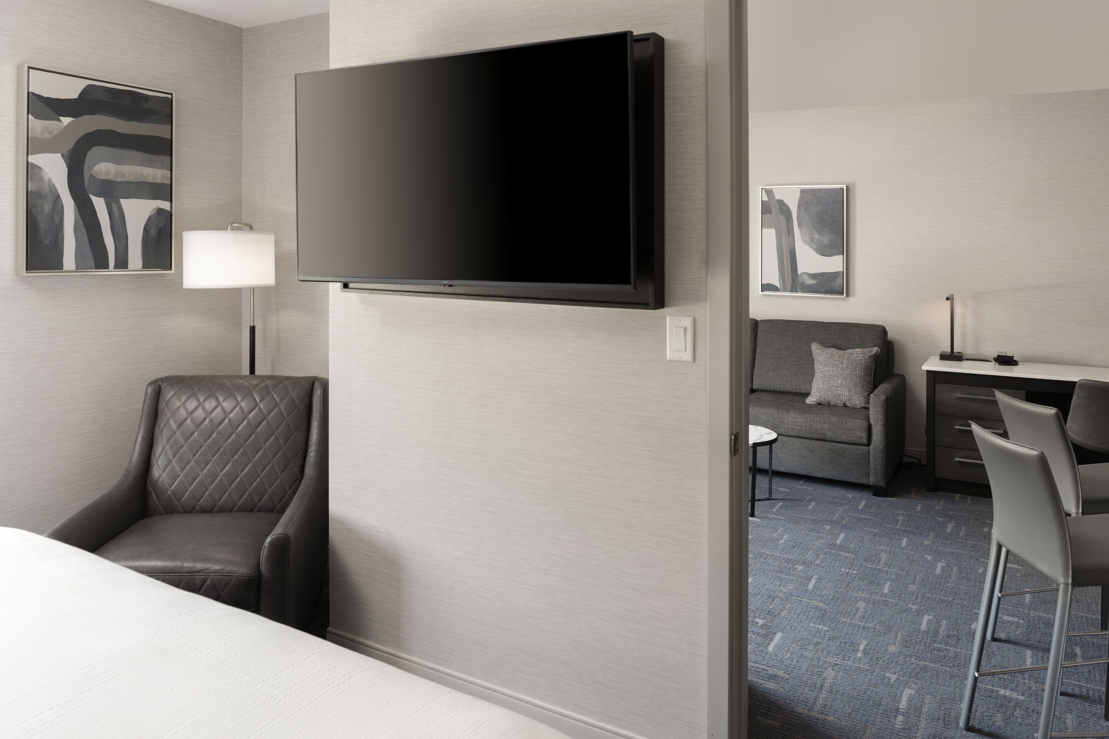 suite, 1 bedroom | living area | 37-inch smart tv with satellite channels, tv, netflix