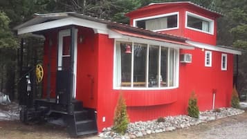 Chalet, varias camas (Caboose) | Exterior