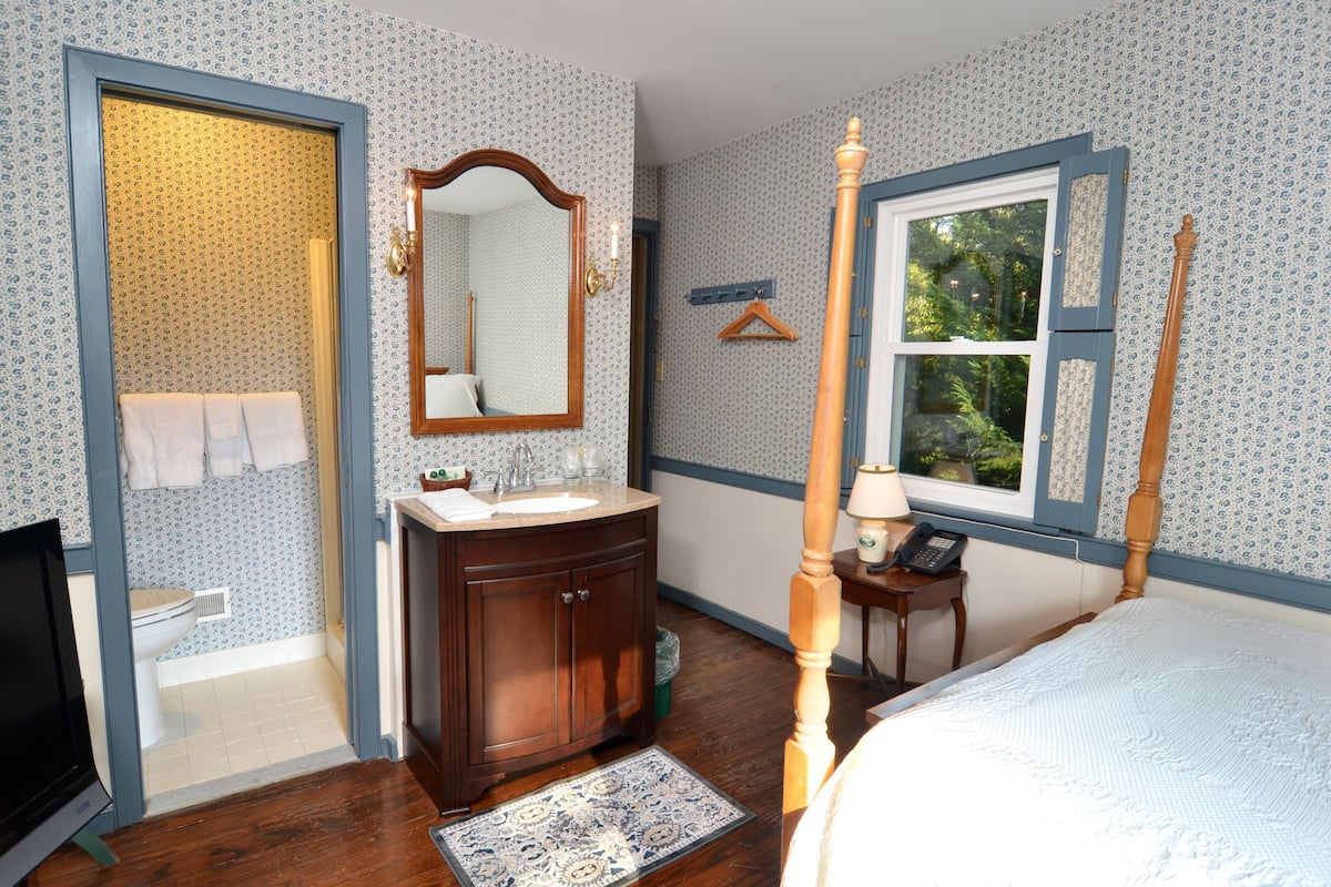 Phòng đơn Tiêu chuẩn, phòng tắm riêng (Room 305 James Madison) | Khác