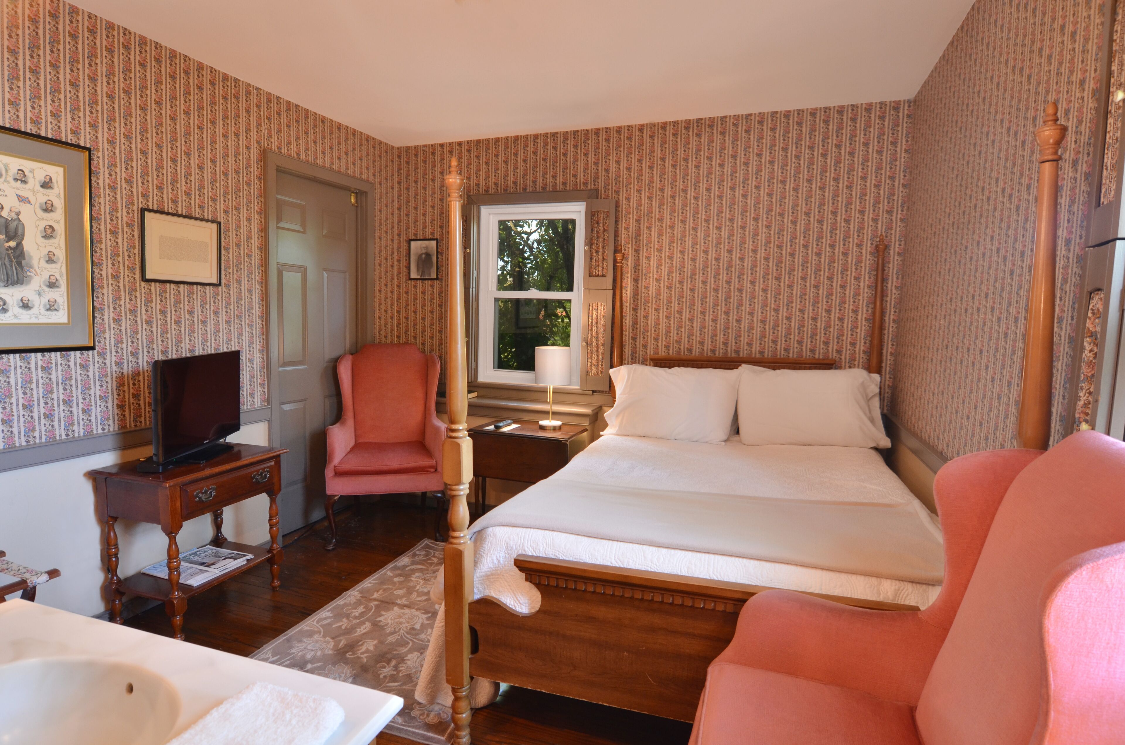 Standard Suite, Private Bathroom (Jefferson Davis)