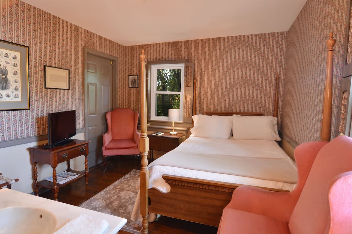 Suite estándar, baño privado (Jefferson Davis)