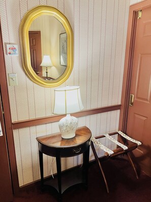 Superior Suite, Private Bathroom (Betsy Ross) | Iron/ironing board, bed sheets