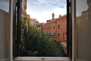 Suite (External private bathroom) | View from room