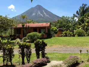 Mountain view - Cabinas Los Guayabos (La Fortuna)