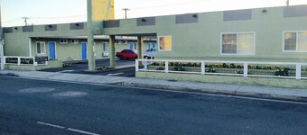 Town House Motel