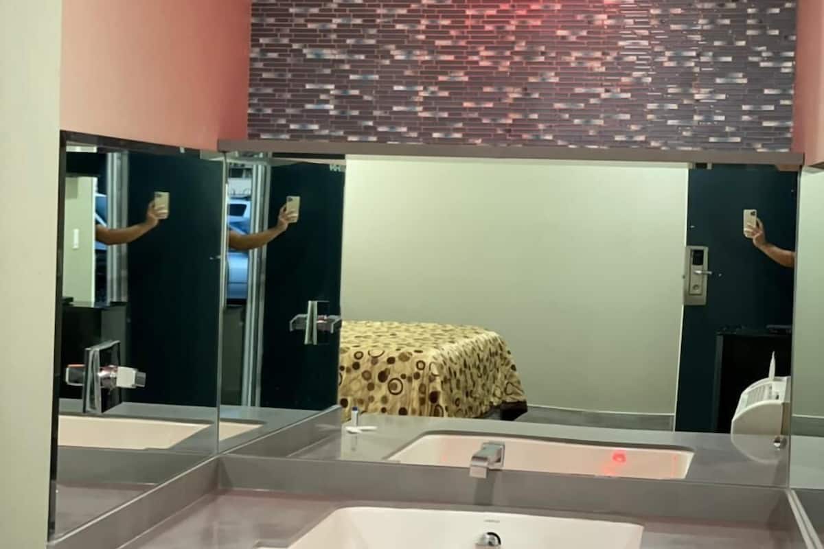 Deluxe Single Room, 1 King Bed