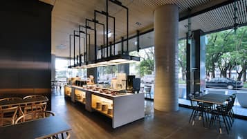 Free daily buffet breakfast