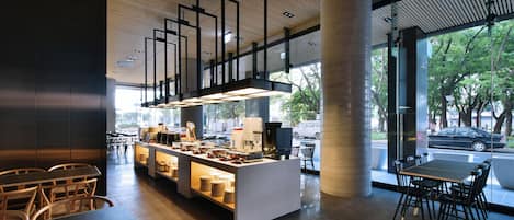 Free daily buffet breakfast