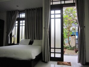 Minibar, desk, WiFi (free) - Sea Star Homestay (Hoi An)