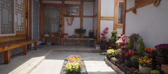 Dowonjeong Healing House