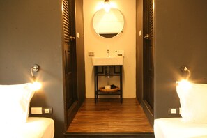 Private Twins | 무료 WiFi