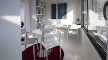 32-inch flat-screen TV with cable channels, TV