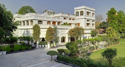 Saraca Hotel Lucknow