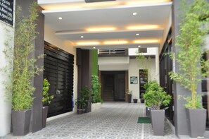 Terrace/patio - Columbus Plaza Hotel (General Santos)