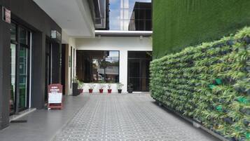 Fachada de la propiedad