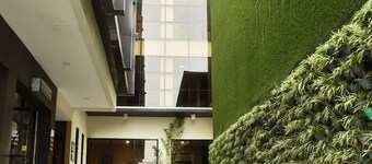 Columbus Plaza Hotel