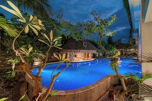 Outdoor pool, pool umbrellas, sun loungers