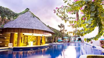 Poolside bar