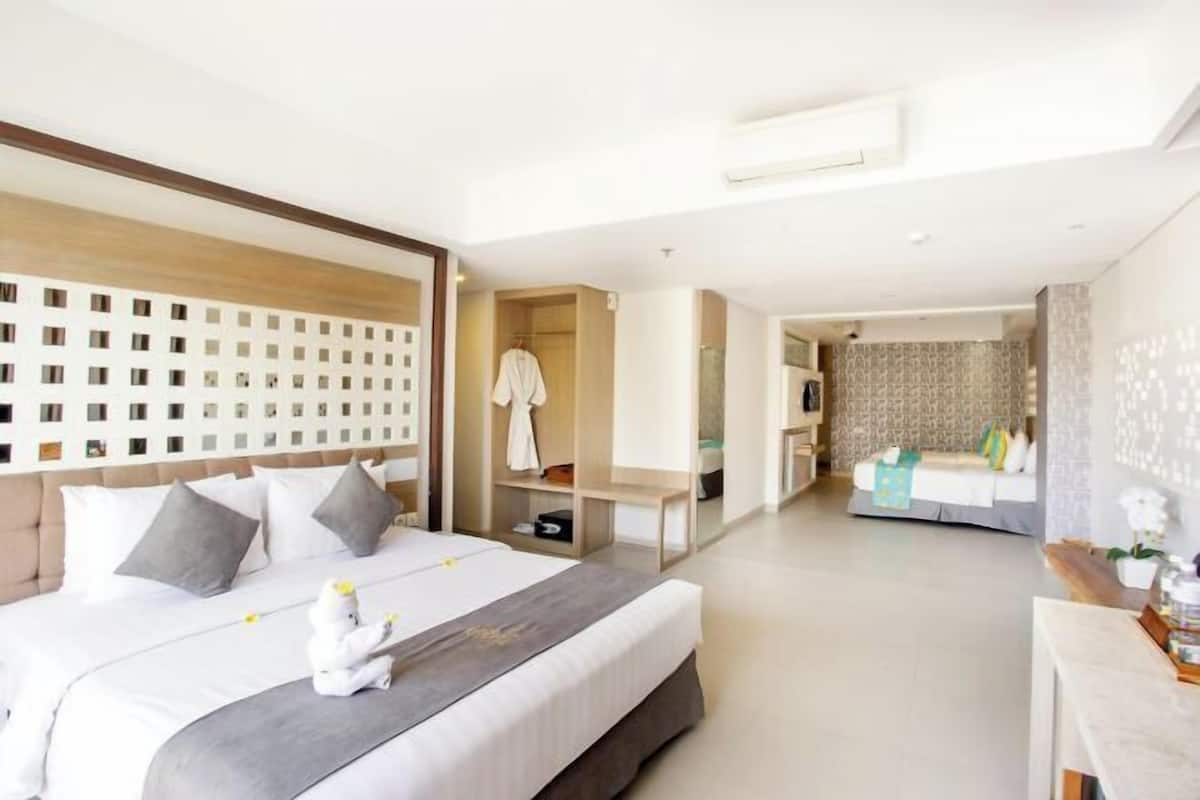 1 bedroom, minibar, in-room safe, desk