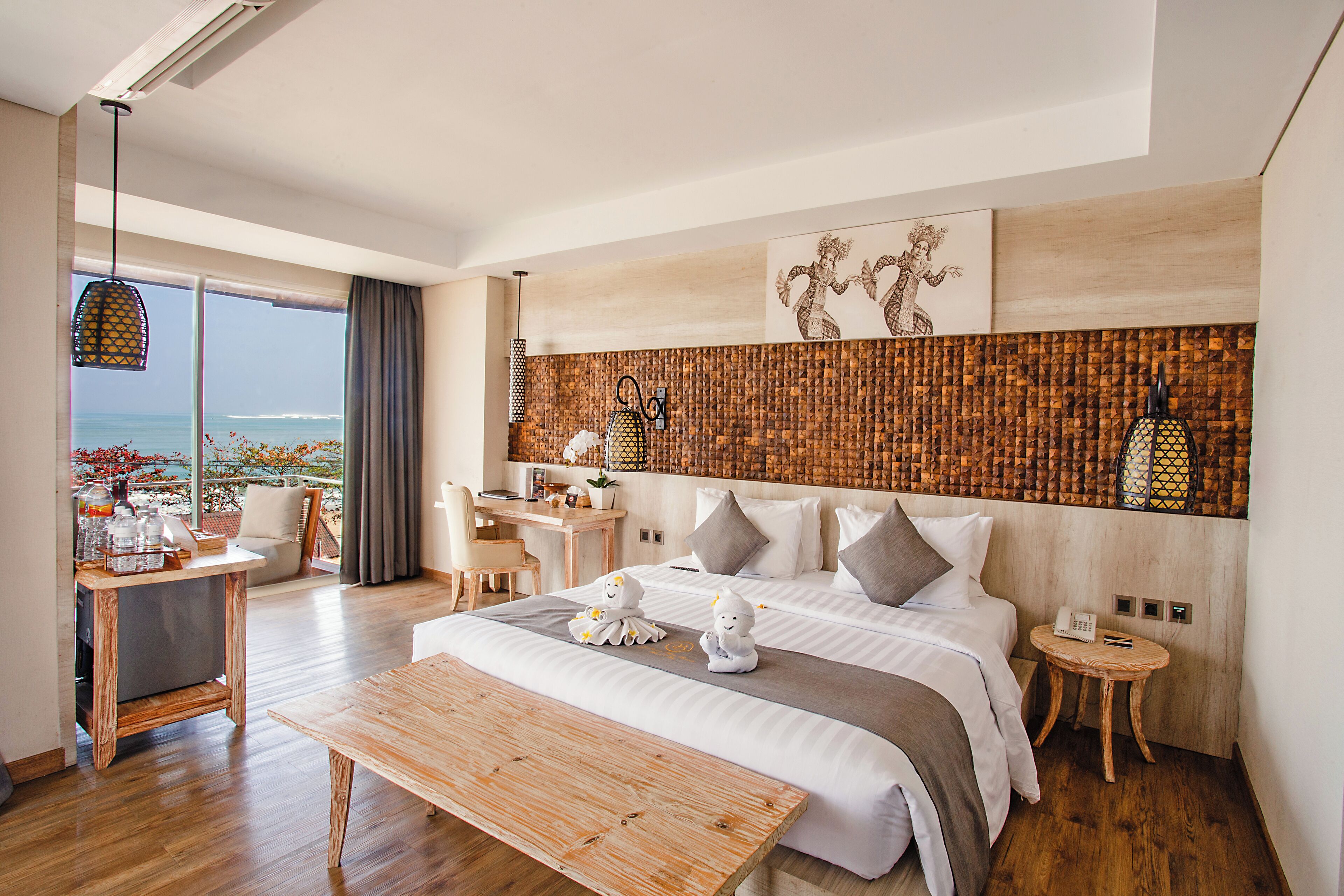 legong suite, bathtub & balcony | 1 bedroom, minibar, in-room safe, desk