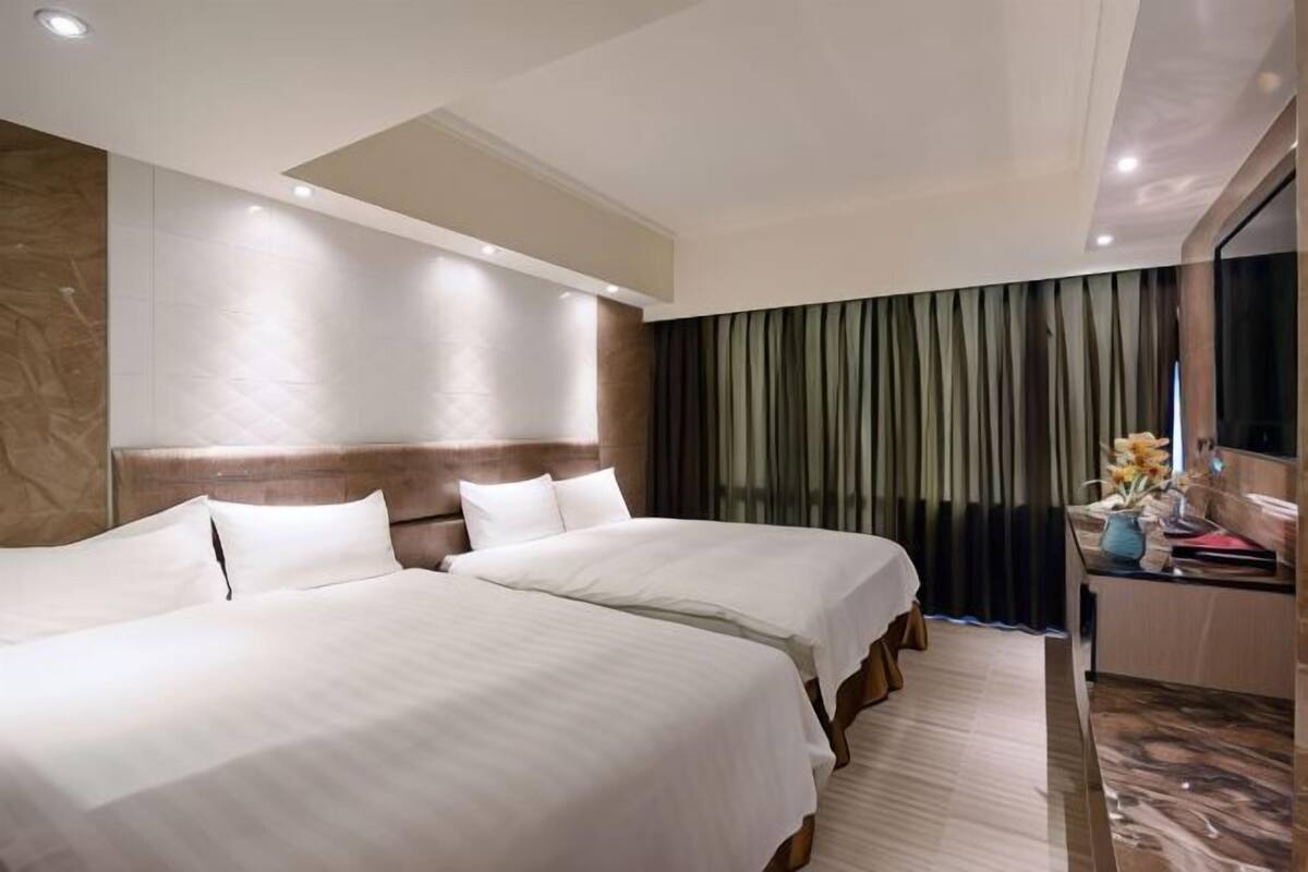 Desk, blackout drapes, free WiFi