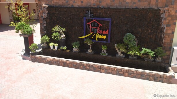 Exterior detail - Roadhaus Hotel - The Manny Pacquiao Hotel (General Santos)