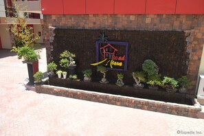 Exterior detail - Roadhaus Hotel - The Manny Pacquiao Hotel (General Santos)
