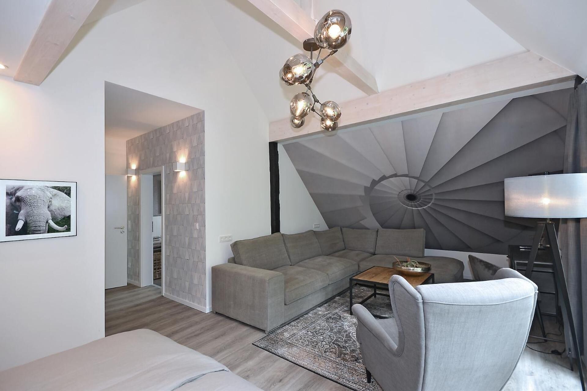 superior double room | living room | flat-screen tv