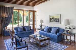 Retreat Loggia Master Suite