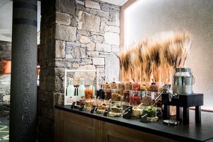 Desayuno bufé gratuito y diario