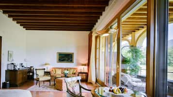 Retreat Loggia Suite