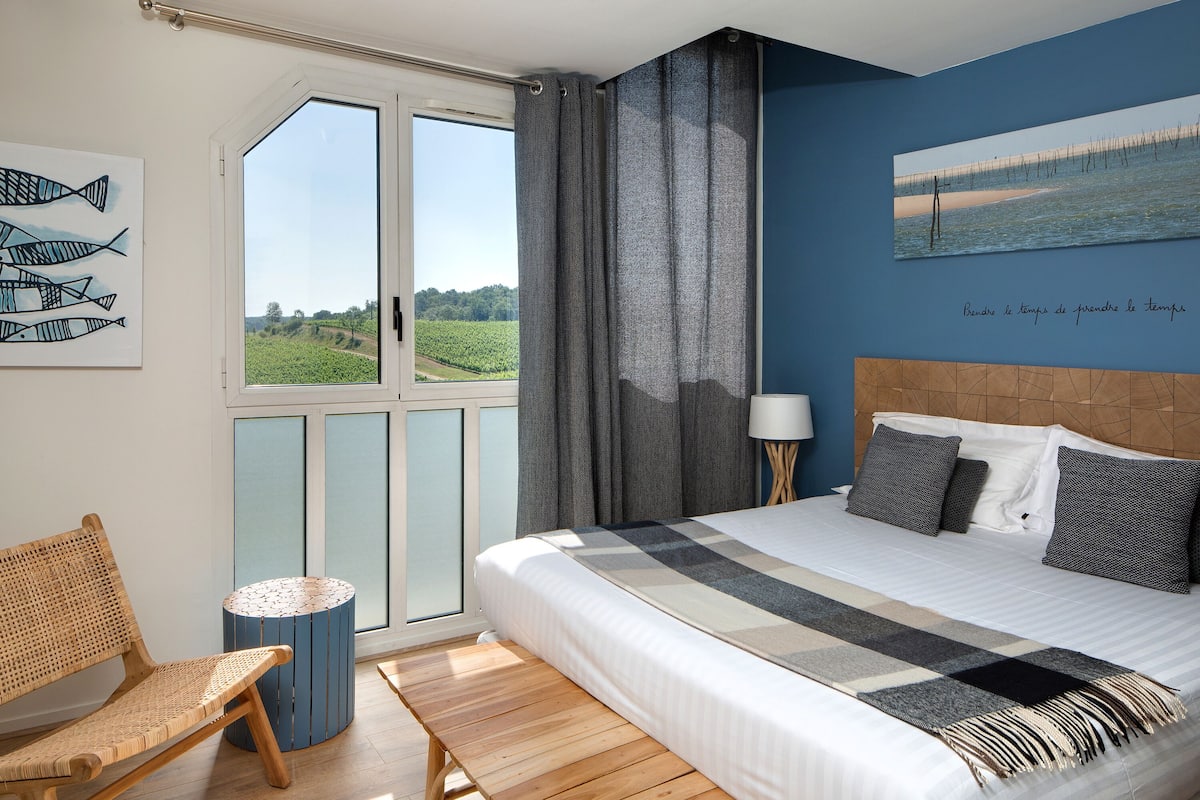 superior double room | premium bedding, individually decorated, individually furnished, desk