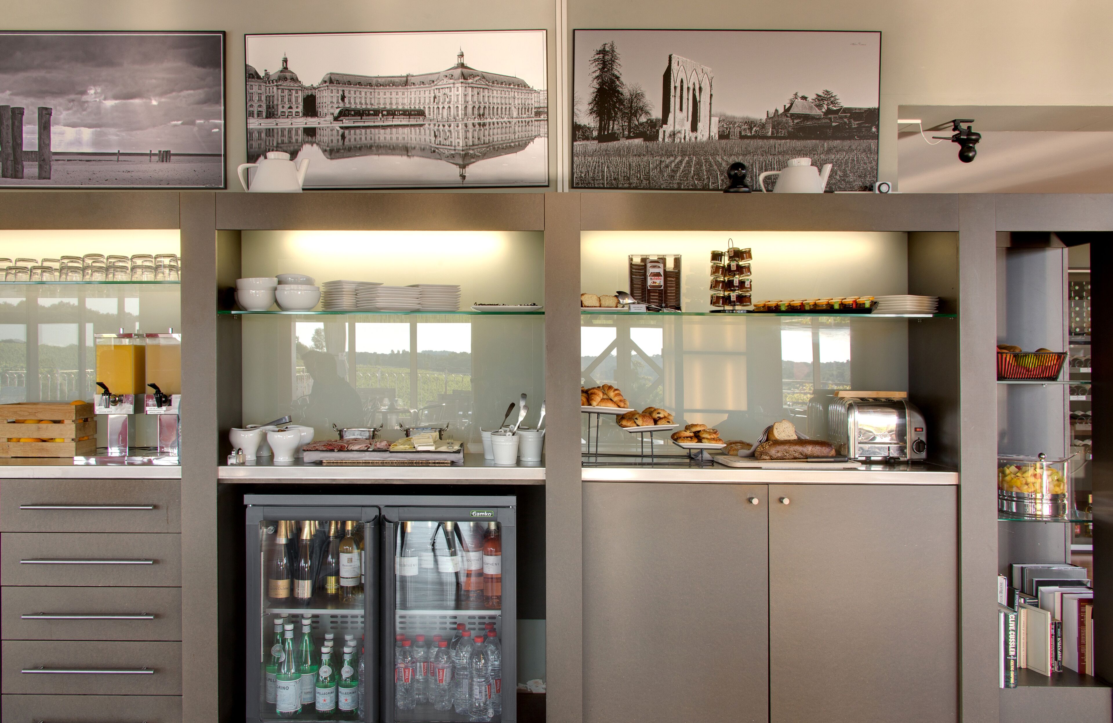 daily buffet breakfast (eur 16 per person)