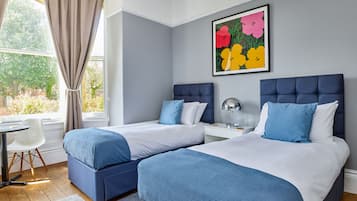 Twin Room, Ensuite | Premium bedding, down duvets, pillow-top beds, desk