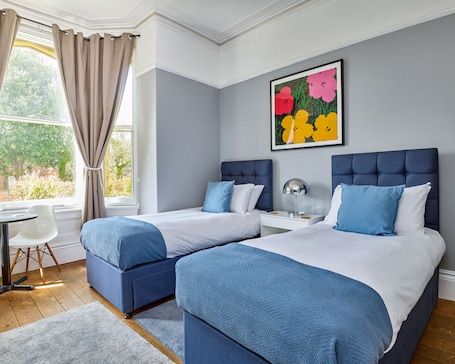 Ropa de cama de alta calidad, cubrecamas y colchones con pillow-top