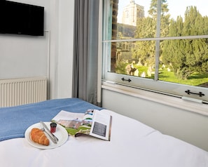 Double Room, Ensuite | Premium bedding, down comforters, pillowtop beds, desk - Townhouse Exeter (Exeter)