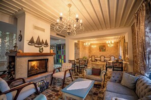 LCD TV - Cunda Fora Hotel (Ayvalik)