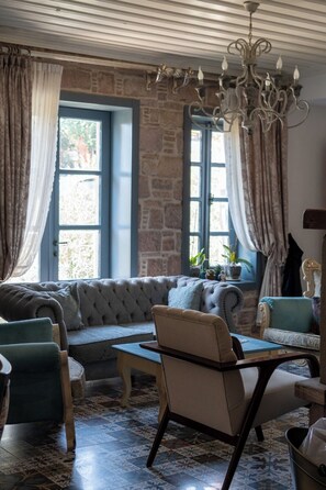 LCD TV - Cunda Fora Hotel (Ayvalik)