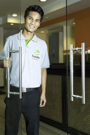 Porch - Treebo Sravya Residency, Hi-Tech Gachibowli (Hyderabad)