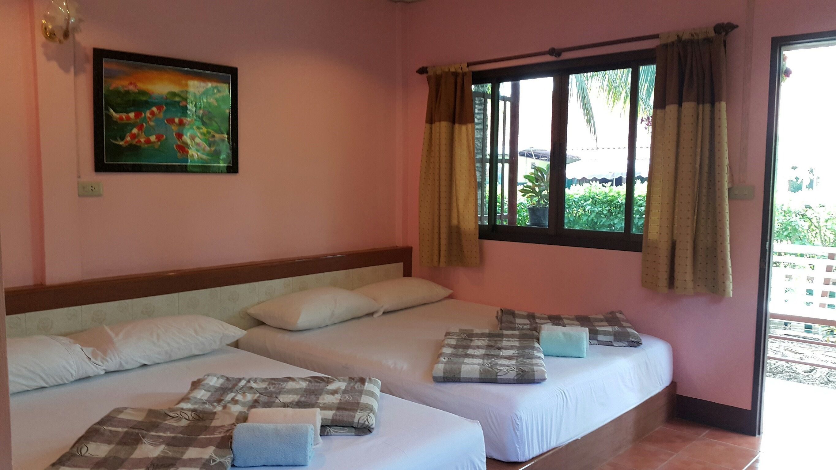 Standard Room / Max 4 Persons | Living room