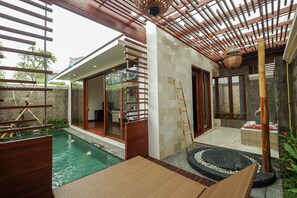 Luxury Villa, 1 King Bed, Jetted Tub, Pool View (Jacuzzi) | Private pool - Villa Bougainville (Seminyak)