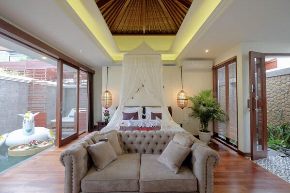 Luxury Villa, 1 King Bed, Jetted Tub, Pool View (Jacuzzi) | Exterior - Villa Bougainville (Seminyak)