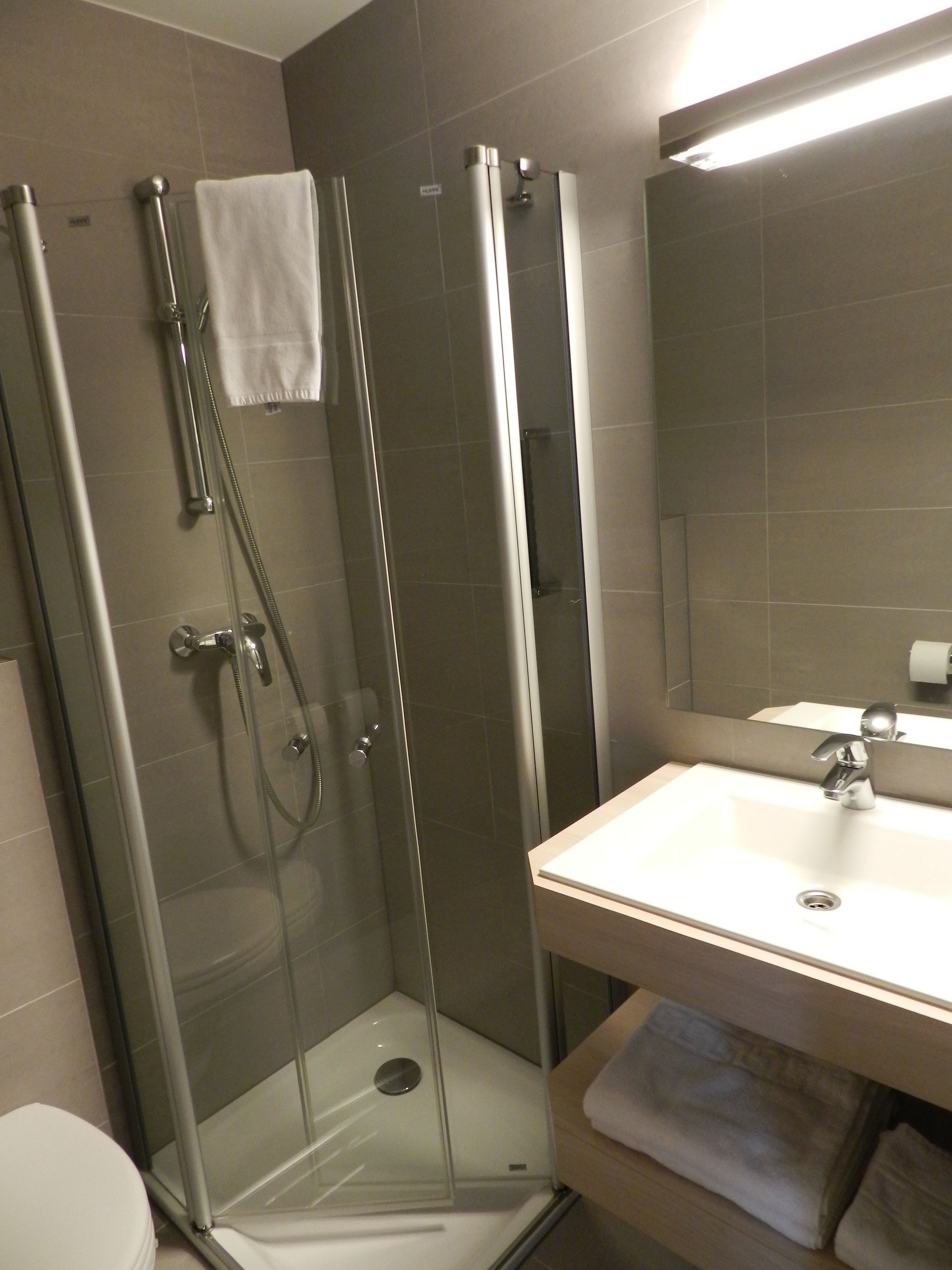 standard room | bathroom | designer toiletries, hair dryer, towels