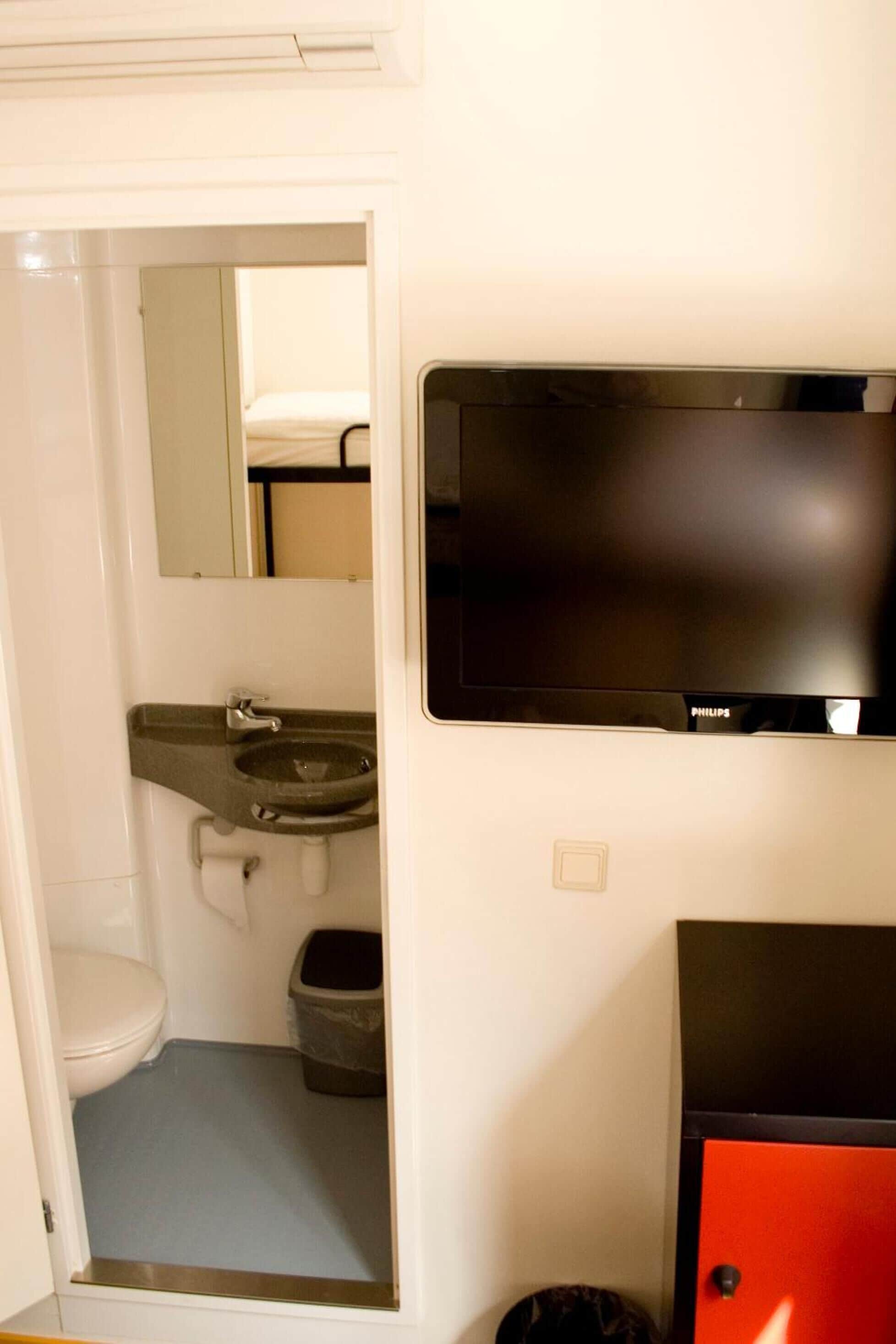Photo - Bud Gett Hostels