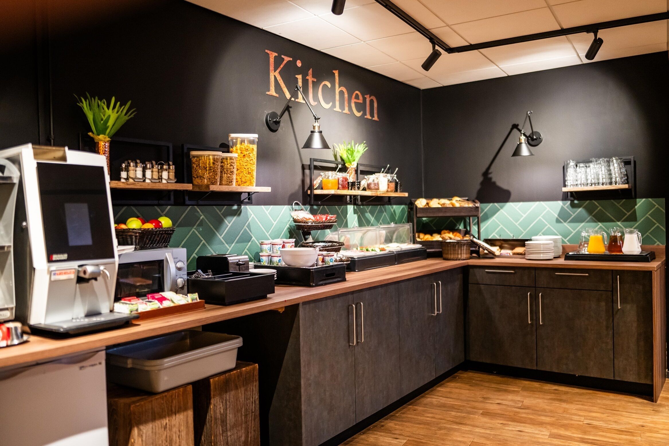 Photo - Bud Gett Hostels