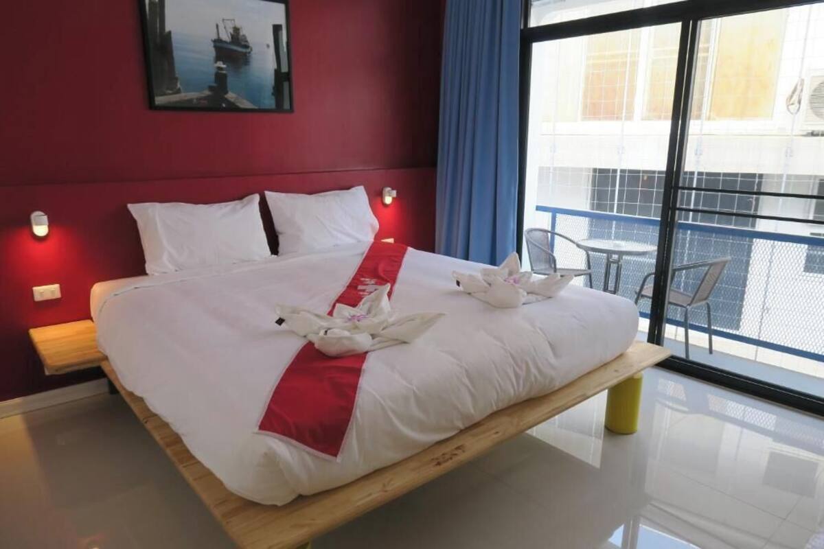 Minibar, in-room safe, desk, blackout drapes