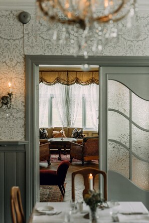 2 restaurants, breakfast, lunch, dinner served; Scandinavian cuisine 